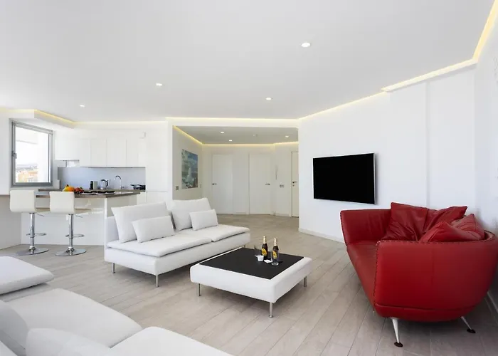 Deluxe Apartment